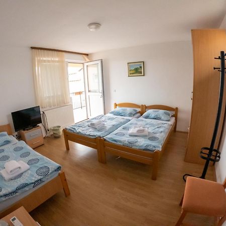 Prenociste Dzinic Hotel Zupanja Ngoại thất bức ảnh